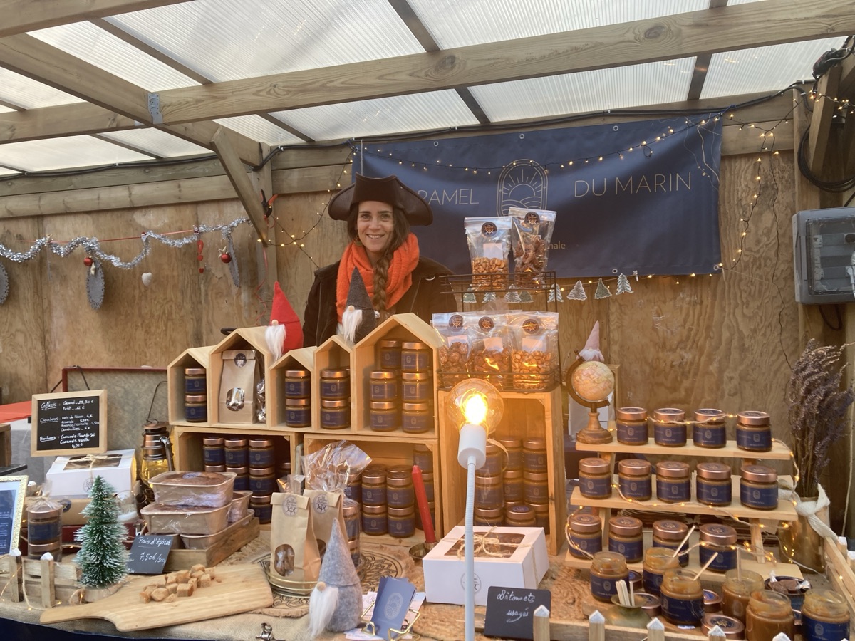 Alexandra au marché de Noël